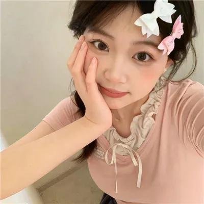 请和搞笑的我谈恋爱海报